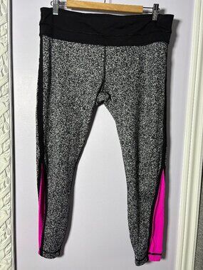 Lululemon Leggings with Pink Mesh type Accent Size 12